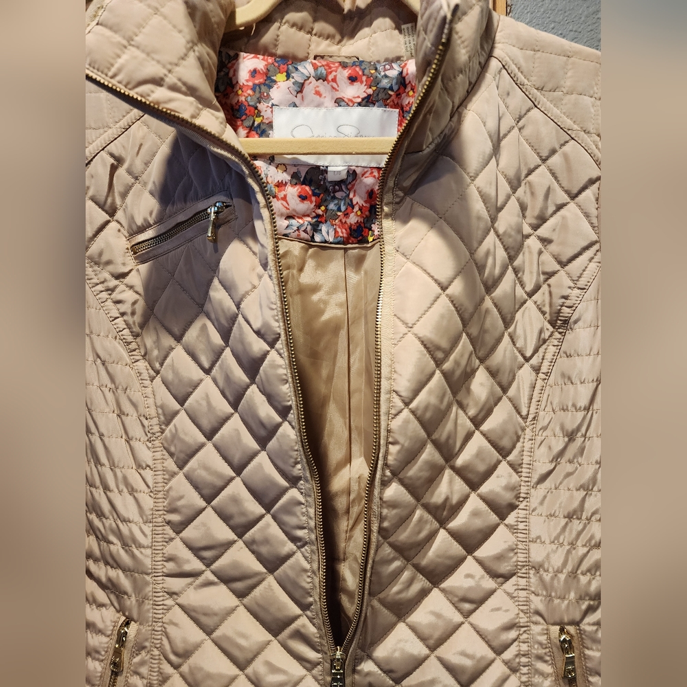 Jessica Simpson tan quilted jacket